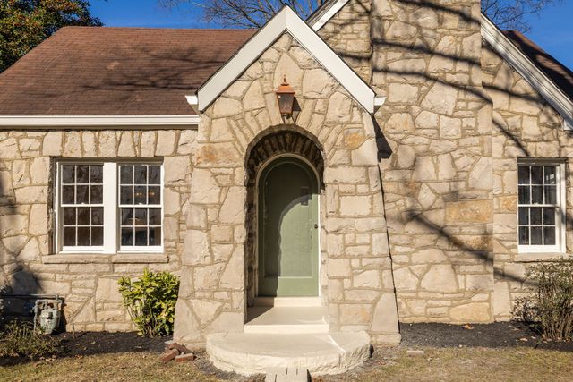 2802 Marlin Ave, Nashville, TN 37215