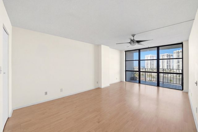 1000 Parkview Drive 1006, Hallandale Beach, FL 33009