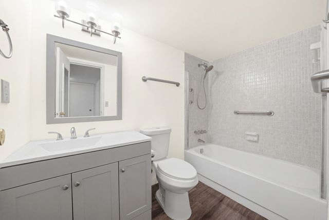 1000 Parkview Drive 1006, Hallandale Beach, FL 33009