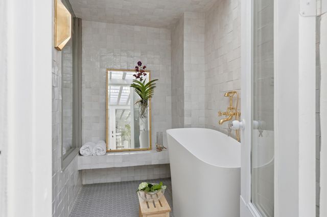 153 Washington St, St Augustine, FL 32084