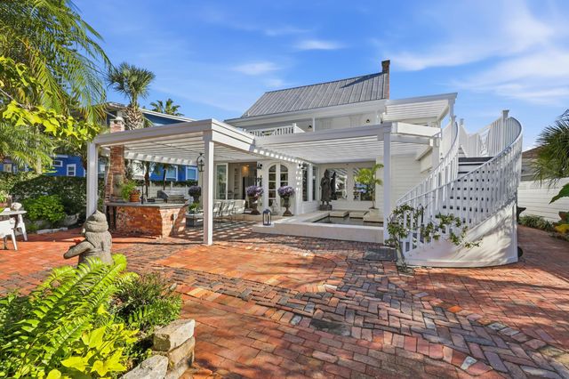 153 Washington St, St Augustine, FL 32084