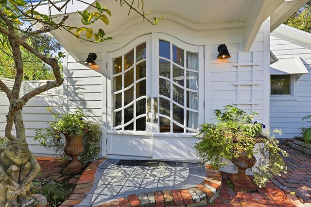 153 Washington St, St Augustine, FL 32084