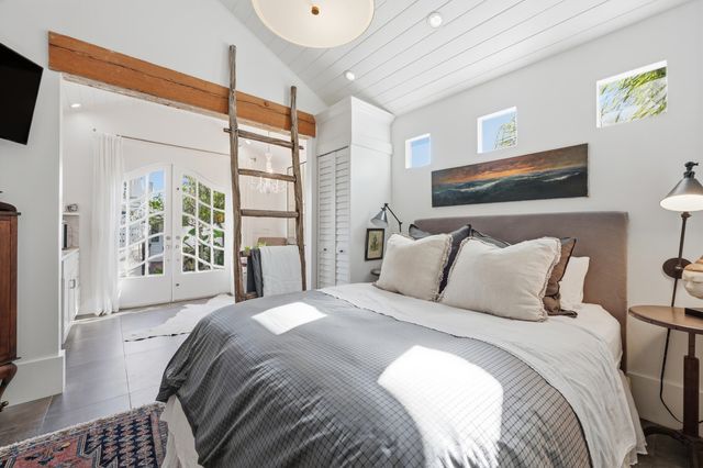 153 Washington St, St Augustine, FL 32084