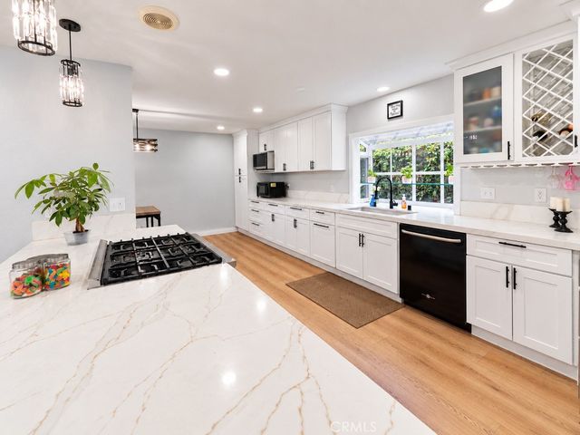 1302 Turquoise, Corona, CA 92882