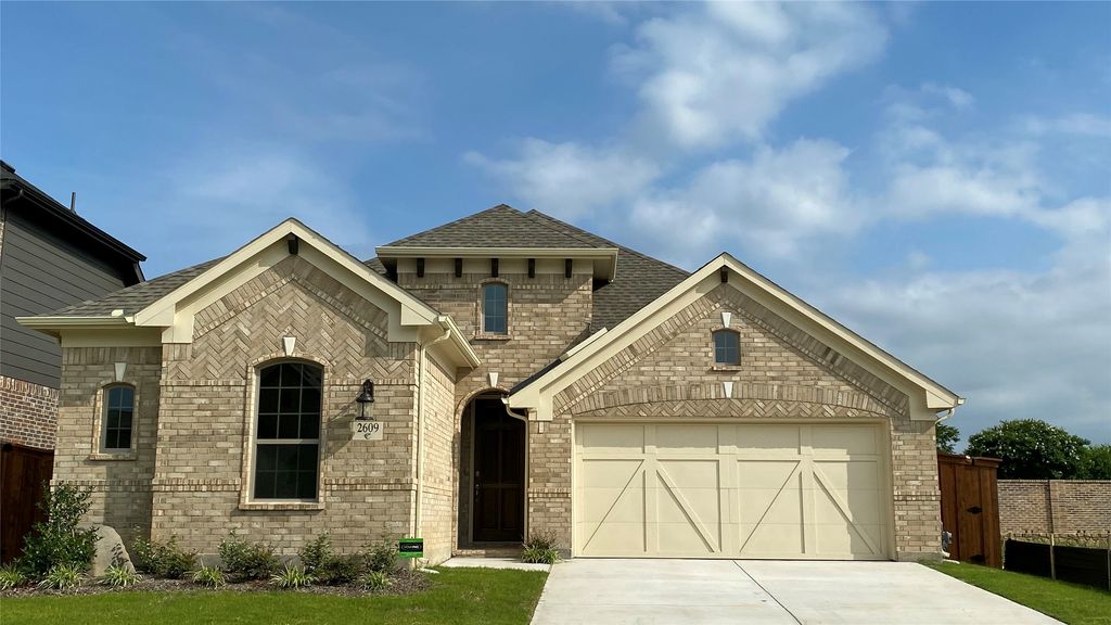 2609 High Bluff Drive, Mansfield, TX 76063