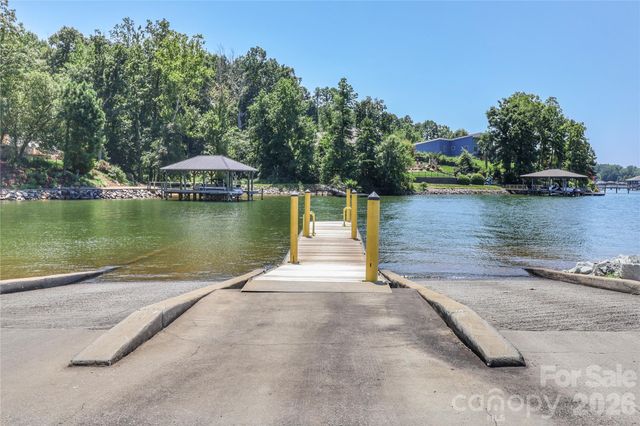 512 Kenway Loop, Mooresville, NC 28117