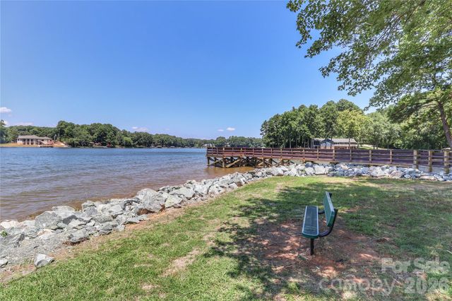 512 Kenway Loop, Mooresville, NC 28117