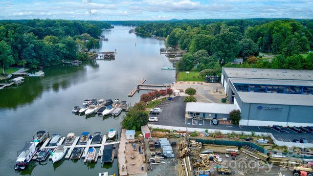 512 Kenway Loop, Mooresville, NC 28117
