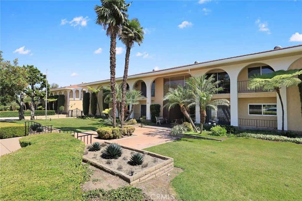 Image 2 of property listing at 630 W Huntington Drive 216, Arcadia, CA 91007