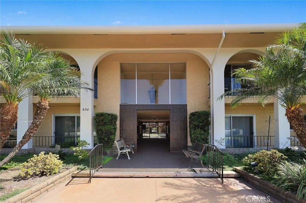 Image 3 of property listing at 630 W Huntington Drive 216, Arcadia, CA 91007