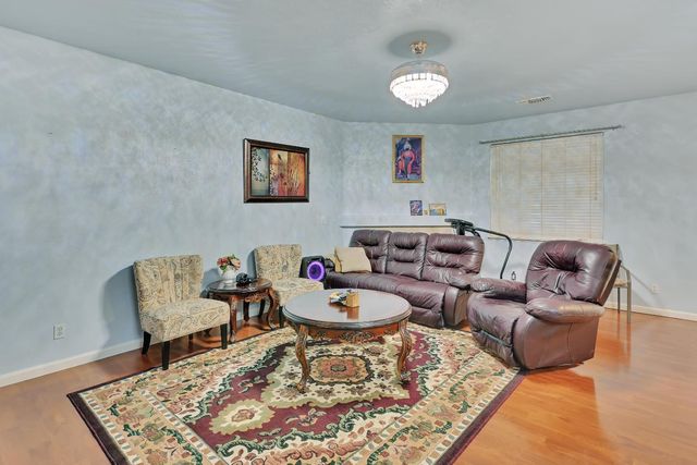 1514 Countryside Dr, Yuba City, CA 95993