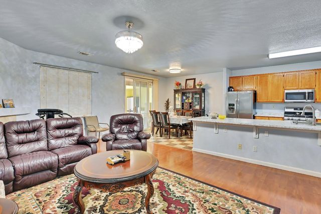 1514 Countryside Dr, Yuba City, CA 95993