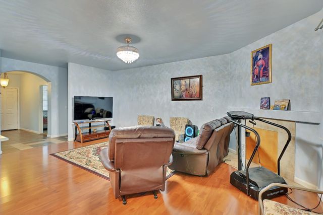 1514 Countryside Dr, Yuba City, CA 95993