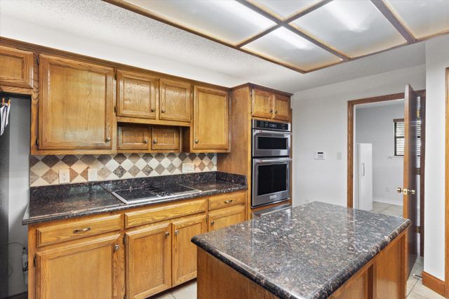 10806 Wintergreen HL, Austin, TX 78750