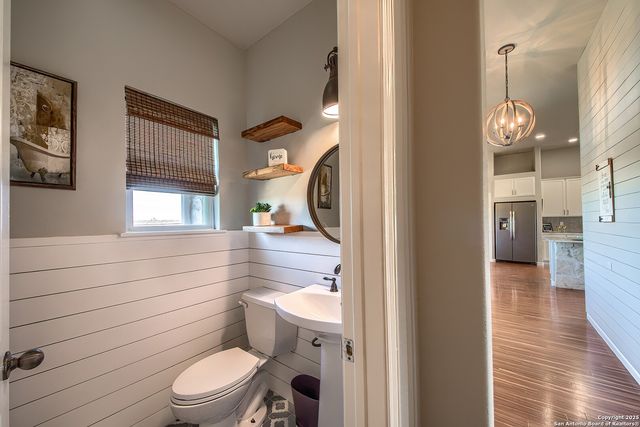 240 Glory Lane, Marion, TX 78124