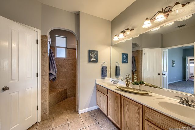 240 Glory Lane, Marion, TX 78124