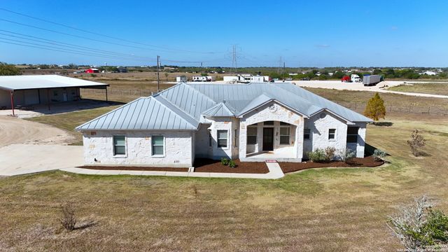 240 Glory Lane, Marion, TX 78124