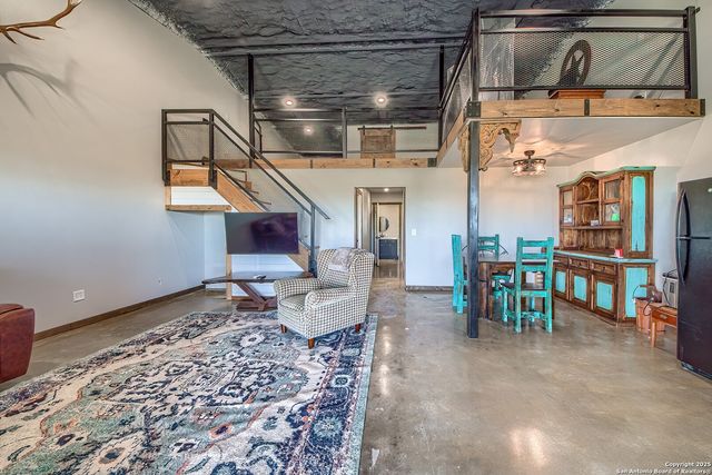 240 Glory Lane, Marion, TX 78124