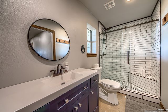 240 Glory Lane, Marion, TX 78124