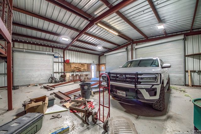 240 Glory Lane, Marion, TX 78124