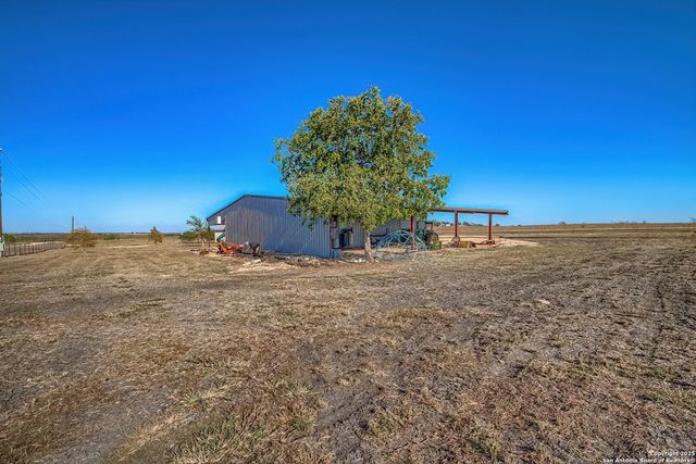 240 Glory Lane, Marion, TX 78124