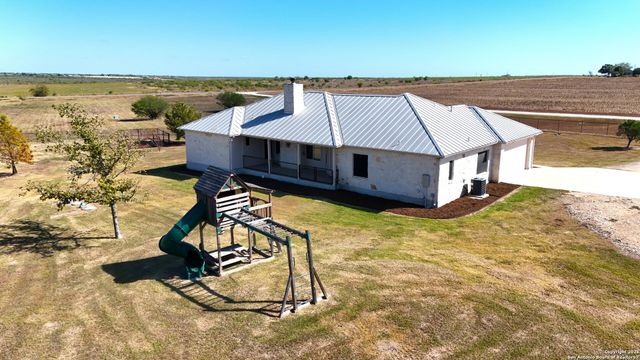 240 Glory Lane, Marion, TX 78124