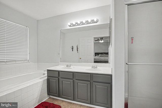 6182 NEWTON LANE LN, Bealeton, VA 22712