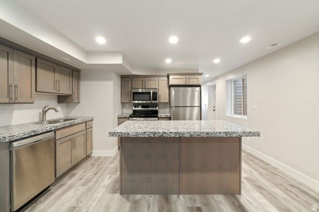 1542 N 2575 E, Layton, UT 84040