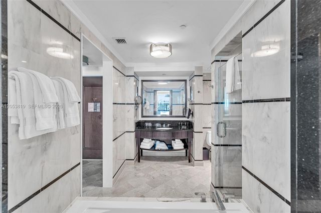 4391 Collins Avenue 1706, Miami Beach, FL 33140