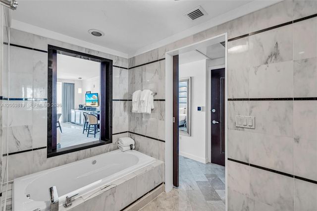 4391 Collins Avenue 1706, Miami Beach, FL 33140