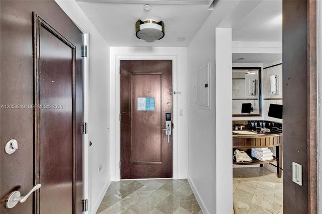 4391 Collins Avenue 1706, Miami Beach, FL 33140