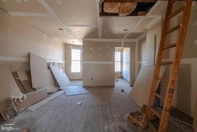 2005 FREDERICK AVE, Baltimore, MD 21223