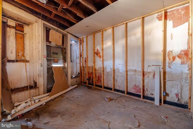 2005 FREDERICK AVE, Baltimore, MD 21223