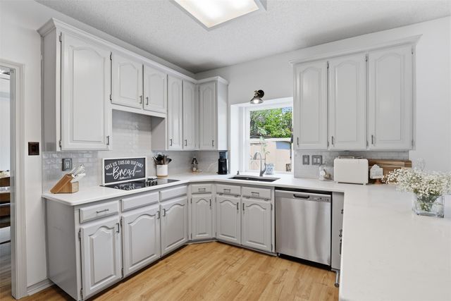 7433 Steward Lane, North Richland Hills, TX 76182