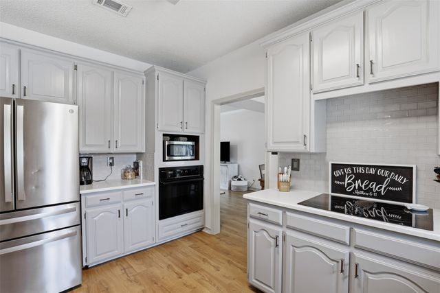 7433 Steward Lane, North Richland Hills, TX 76182