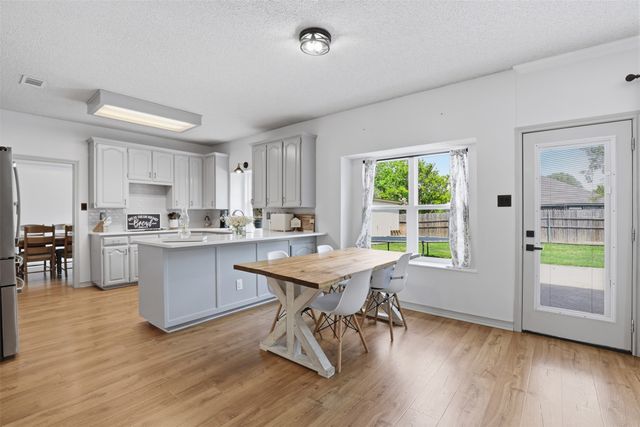 7433 Steward Lane, North Richland Hills, TX 76182