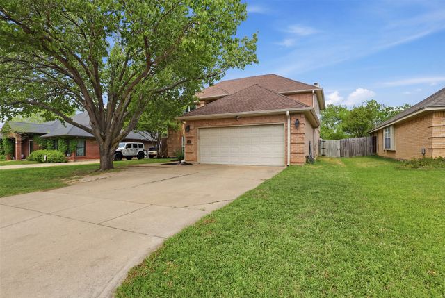 7433 Steward Lane, North Richland Hills, TX 76182