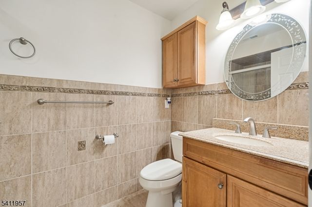 127 Oakmont Ct, Edison Twp., NJ 08820