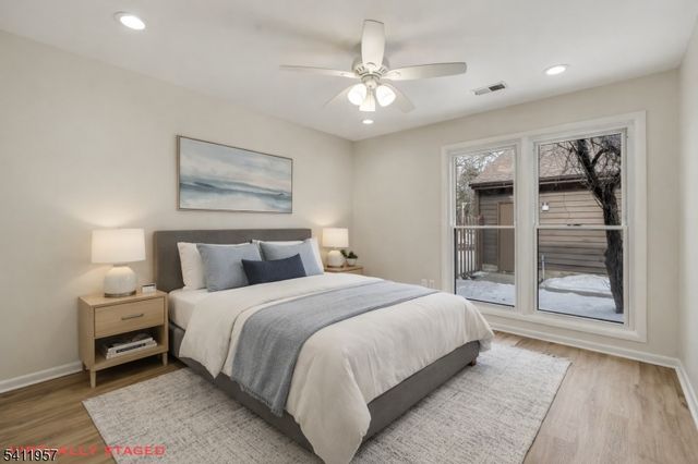 127 Oakmont Ct, Edison Twp., NJ 08820