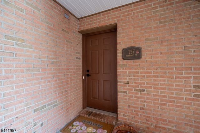 127 Oakmont Ct, Edison Twp., NJ 08820