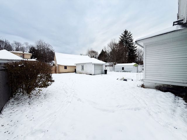 16 Gault Avenue, Oneonta, NY 13820