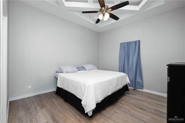 732 N Kika De La Garza Boulevard, La Joya, TX 78560