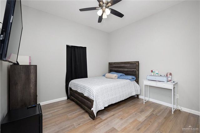 732 N Kika De La Garza Boulevard, La Joya, TX 78560