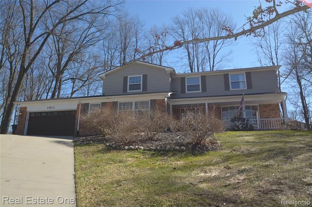 1811 Campus Court, Rochester Hills, MI 48309