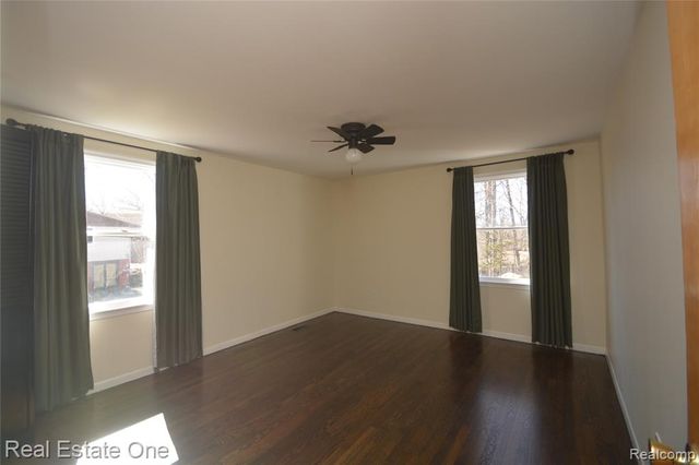 1811 Campus Court, Rochester Hills, MI 48309