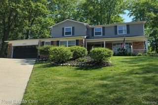 1811 Campus Court, Rochester Hills, MI 48309