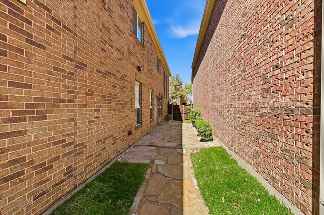 1708 Snow Owl Court, Carrollton, TX 75010