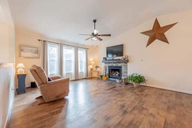 8011 Cedar Edge RD, Roanoke, VA 24018