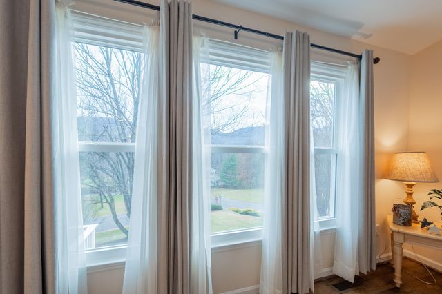 8011 Cedar Edge RD, Roanoke, VA 24018