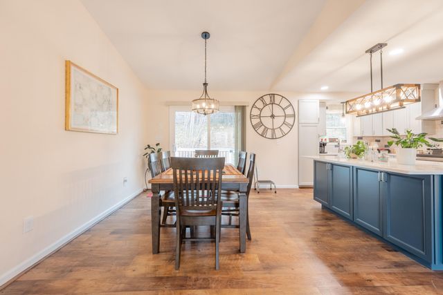 8011 Cedar Edge RD, Roanoke, VA 24018